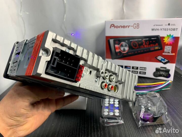 Магнитола с блютузом