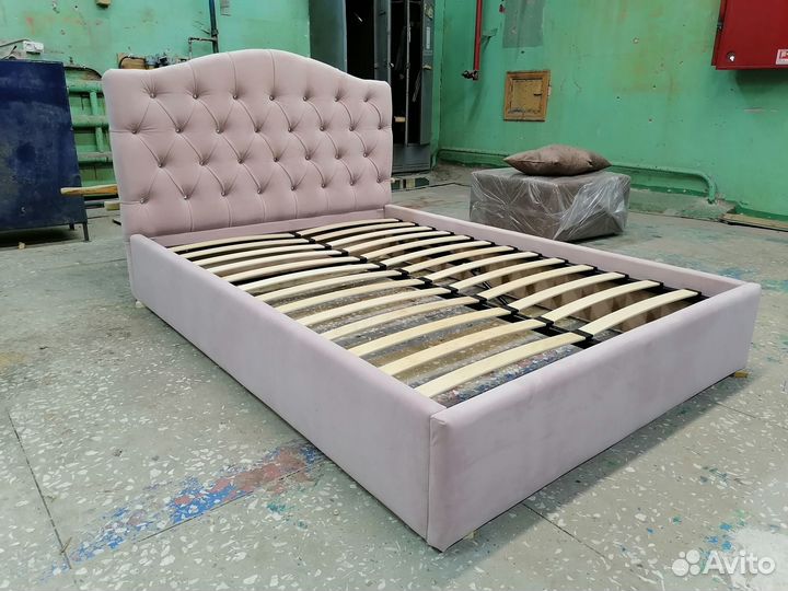 Кровать двухспальная