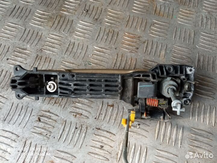 Ручка двери передняя левая Сузуки Гранд Витара