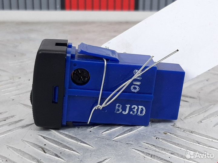 Кнопка корректора фар Mazda Premacy CP 2000