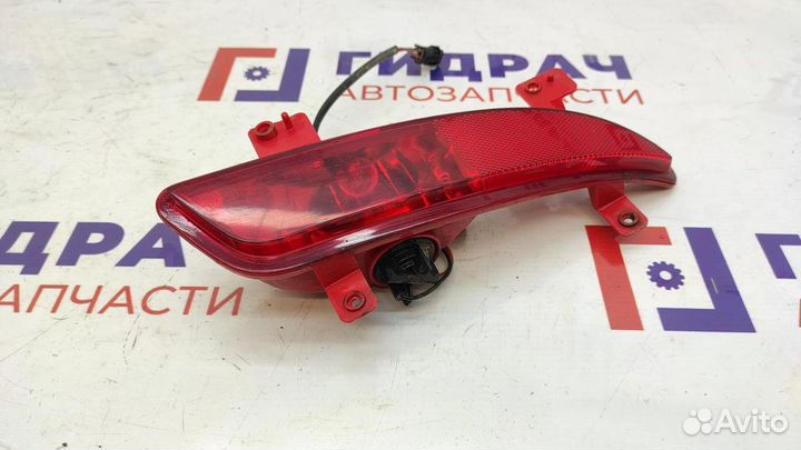 Фонарь задний в бампер правый Geely Emgrand EC7 10