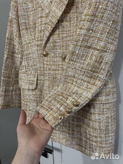 Пиджак с акцентом на талии