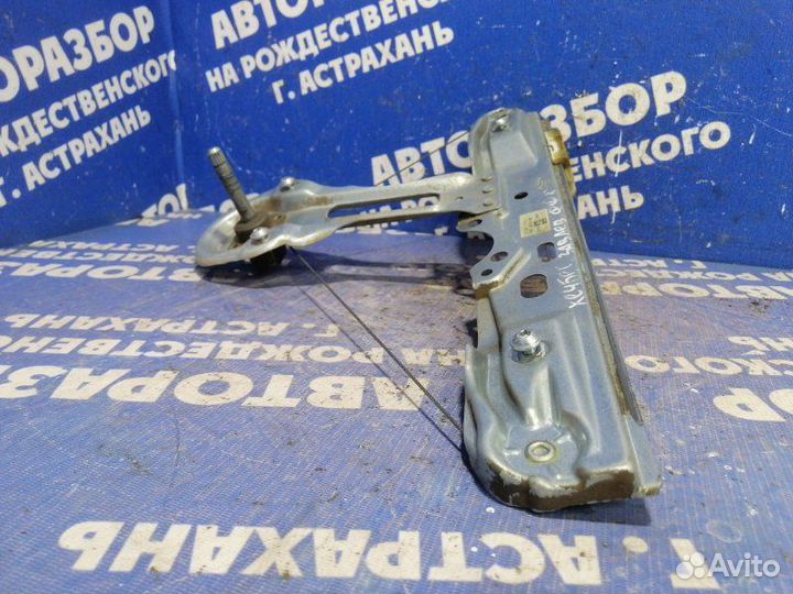 Задний левый стеклоподъёмник Ford Focus 3 хэтчбек