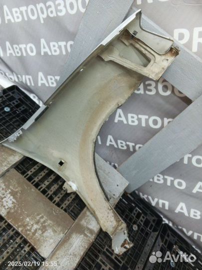 Крыло переднее левое Renault Logan 1.6 2009