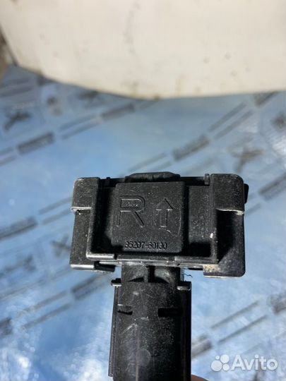 Форсунка омывателя фар правая Lexus Gx460 2019