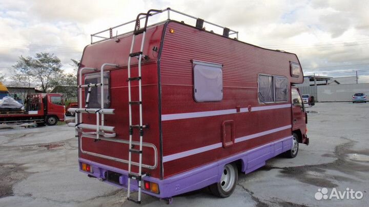 Альковный Mitsubishi Canter, 1990