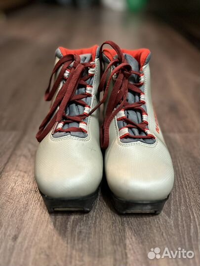 Лыжные ботинки детские 33