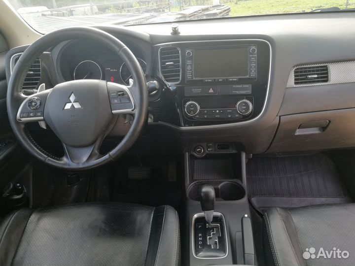 Mitsubishi Outlander 2.4 CVT, 2012, 268 000 км