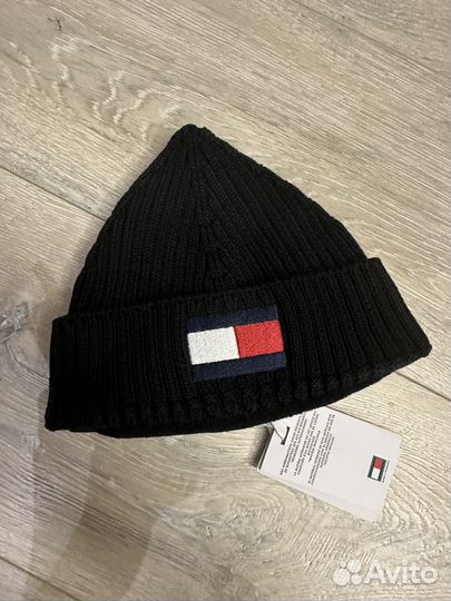 Шапка детская новая Tommy