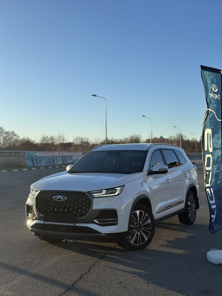 Chery Tiggo 8 Pro Plug-in Hybrid: фото из отзыва