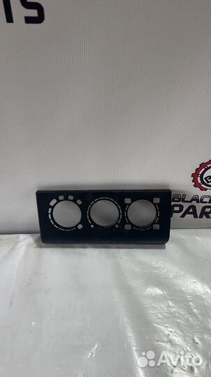 Рамка отопителя Volkswagen Passat b3 357819075