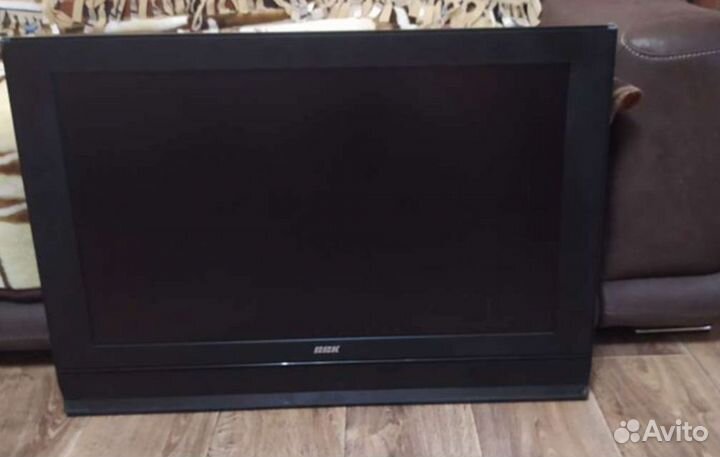 Кинотеатр Телевизор BBK d 80см