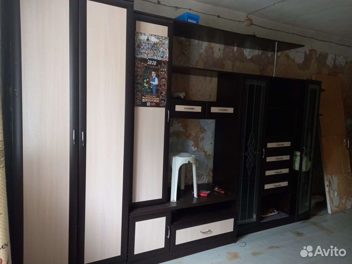 Стенка в гостиную