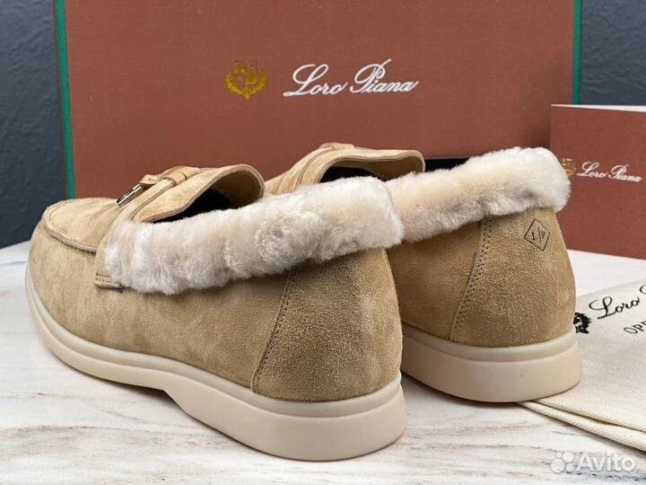 Лоферы Loro Piana с мехом / зимние