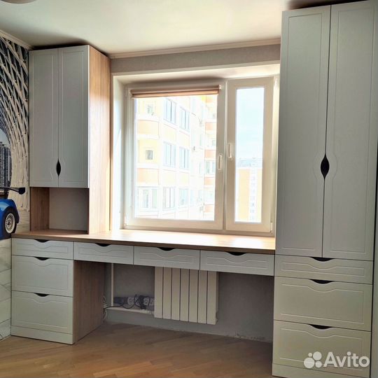 Рабочая зона у окна