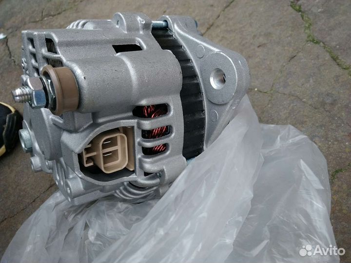 Генератор на митсубиши кантер, хендай 72,78 д.D4DB