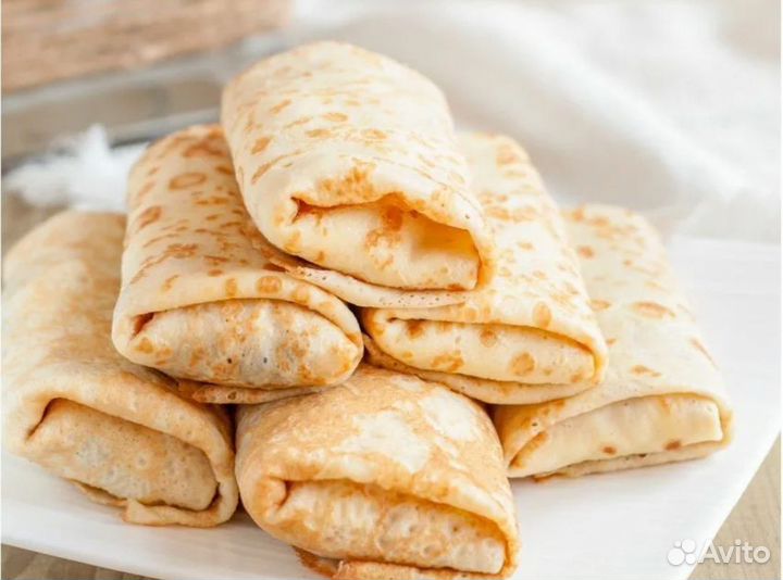 Блинчики с домашней клубникой