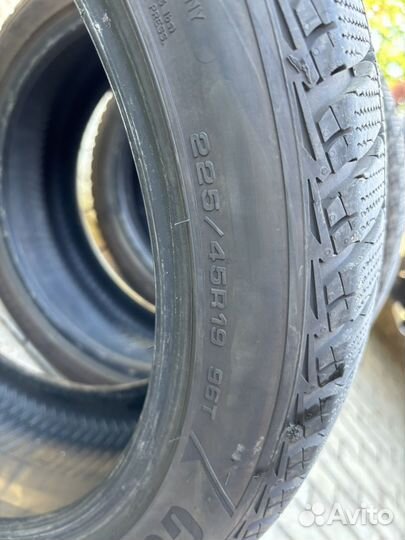 Goodyear UltraGrip Ice 3 225/45 R19 96T