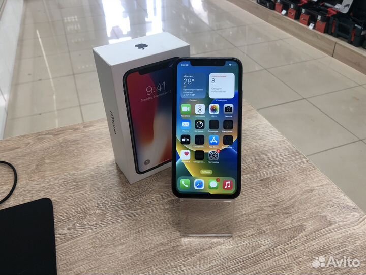 iPhone X, 256 ГБ