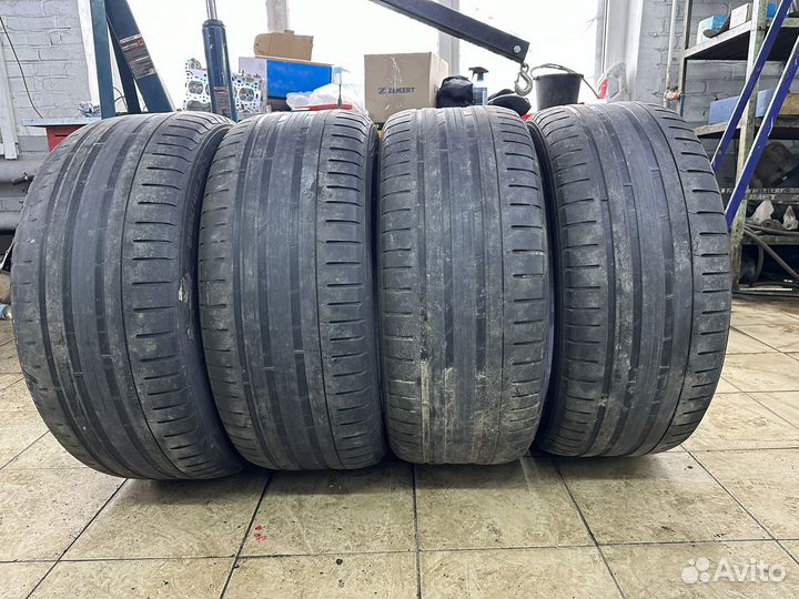 Nokian Tyres Hakka Black SUV 265/45 R21