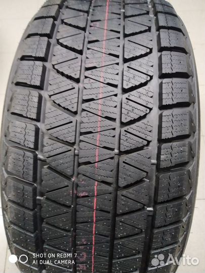 Bridgestone Blizzak DM-V3 215/65 R16