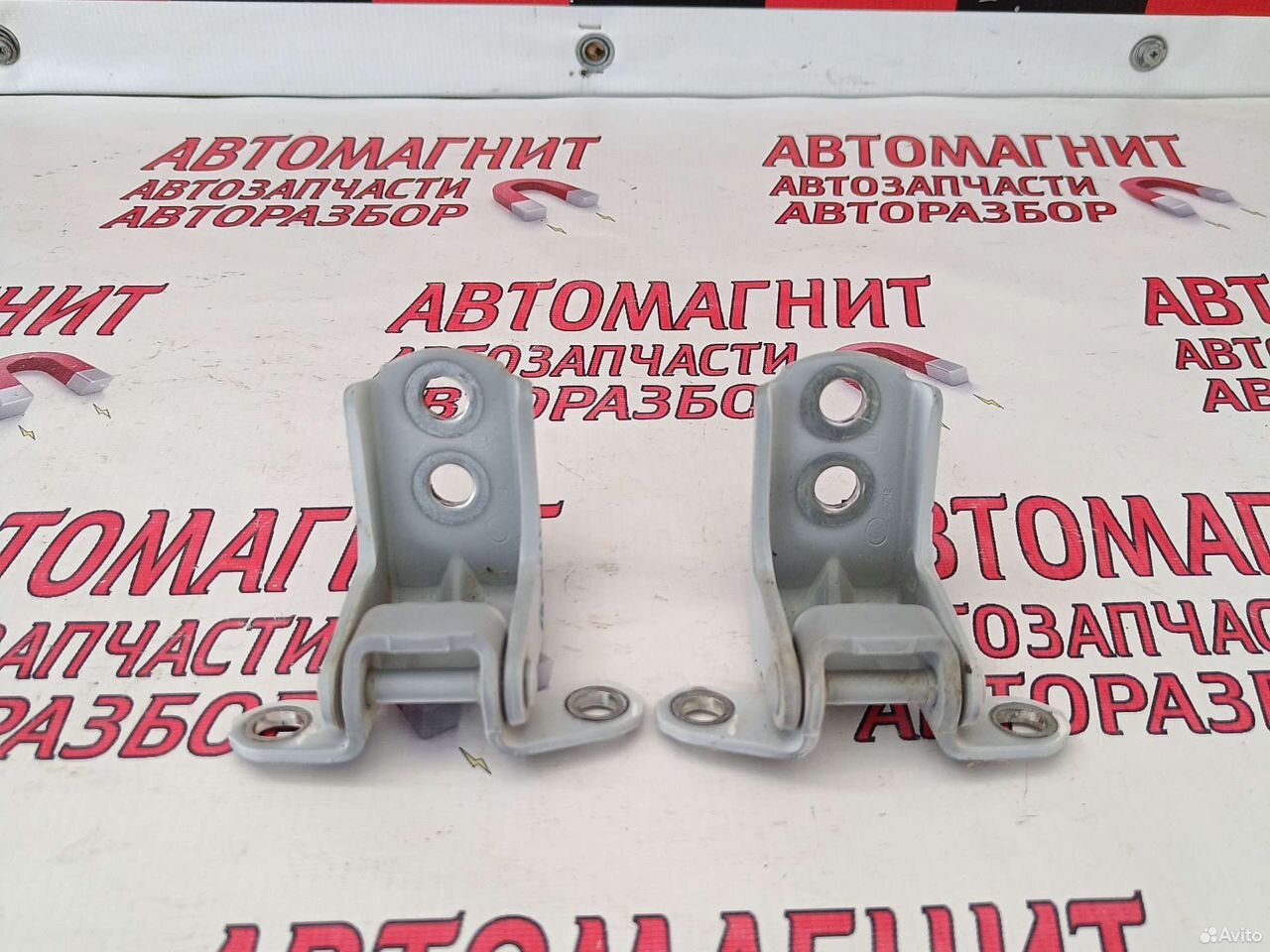 Петля двери передней левой Инфинити QX80 Z62