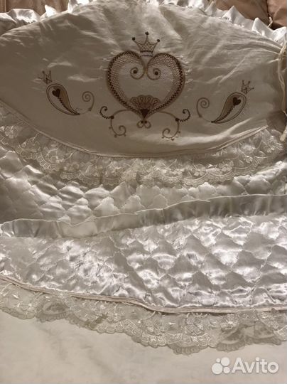 Атласный царский бортик в кроватку