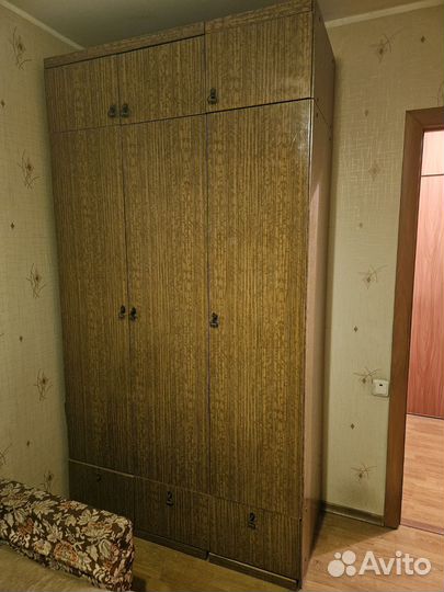 Шкаф распашной