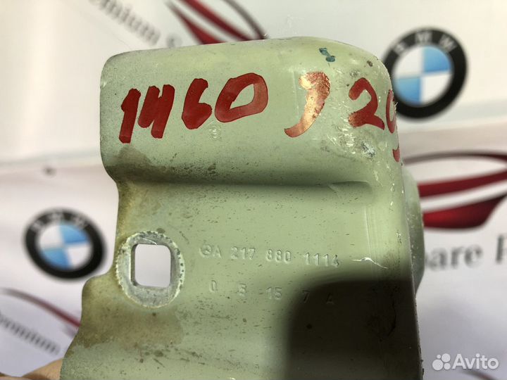 Кронштейн левого крыла Mercedes-Benz C217 W217