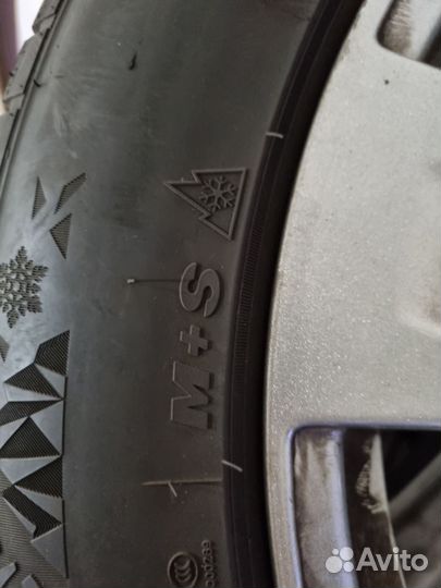 Зимняя резина с литыми дисками (225/55,R18)