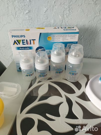 Продам детские бутылочки Avent