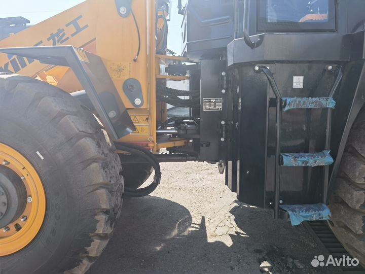 Фронтальный погрузчик Lonking CDM853N, 2023