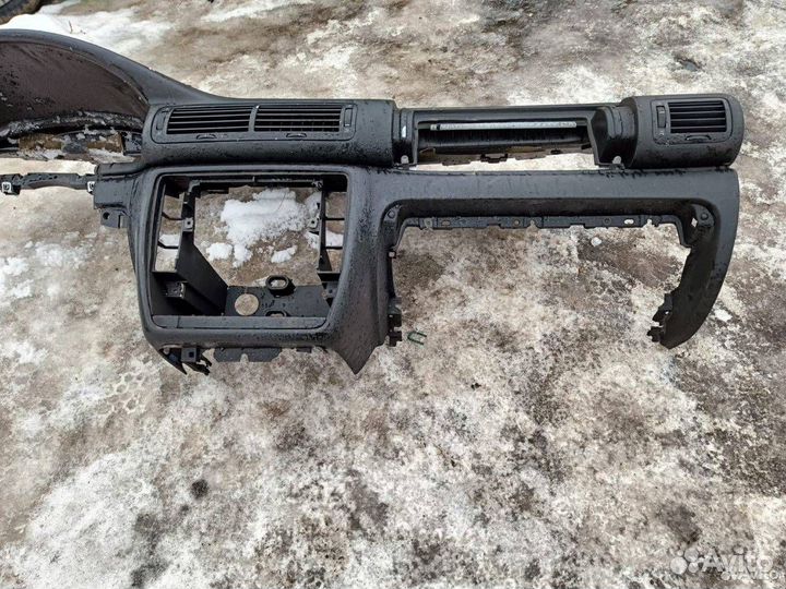 Торпеда верхняя часть Volkswagen Passat B5