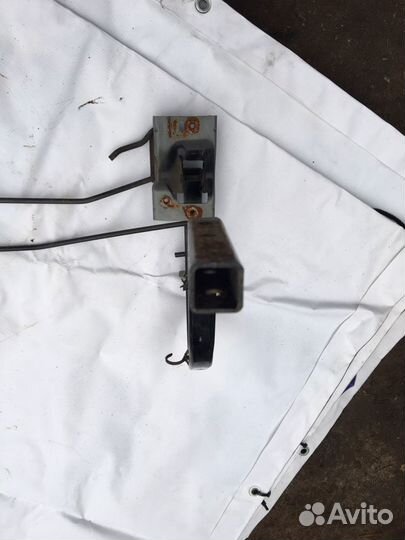 Петли крышки багажника Nissan Maxima A 33