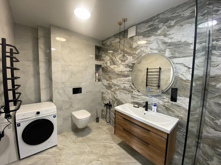 4-к. квартира, 80 м², 1/16 эт.