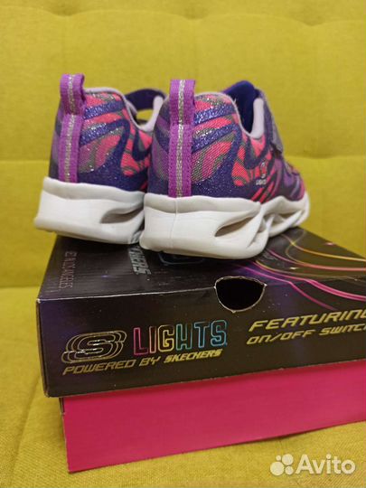 Кроссовки для девочки