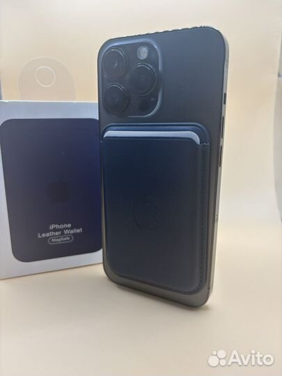 Картхолдер apple