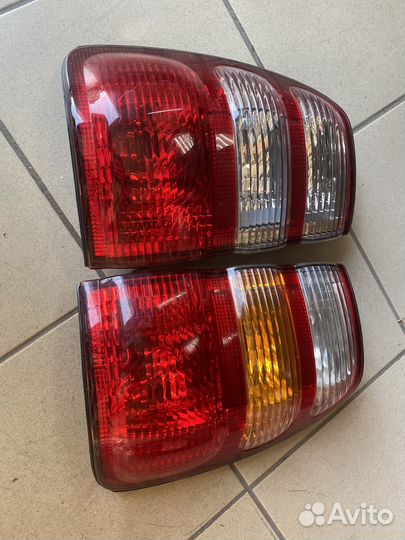 Фара задняя Тойота Ленд Крузер 100