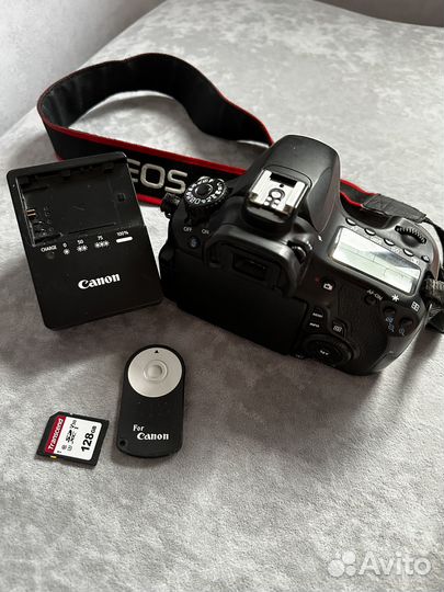 Зеркальный фотоаппарат Canon 60d body