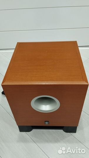 Активный сабвуфер yamaha YST -SW011