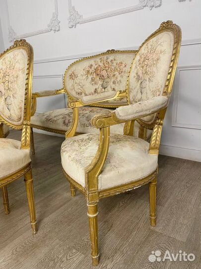 Антикварный салонный гарнитур