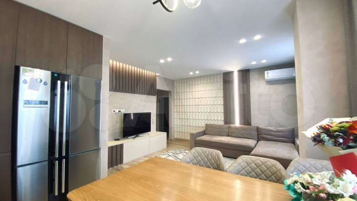 3-к. квартира, 100 м², 8/16 эт.