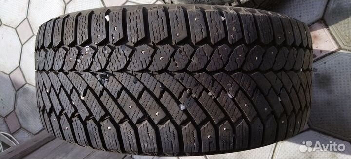 Gislaved Nord Frost 200 235/45 R18