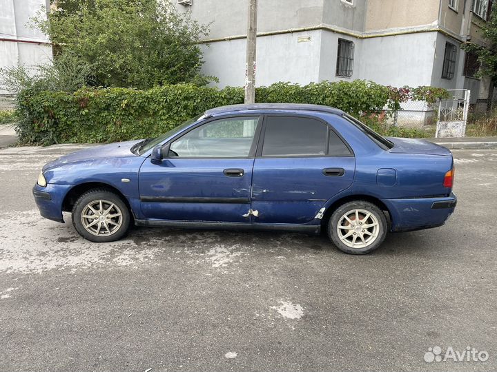 Mitsubishi Carisma 1.8 МТ, 1998, 320 000 км