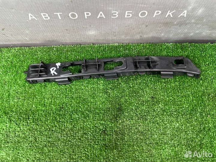 Кронштейн заднего бампера правый Kia Rio 3 Ub