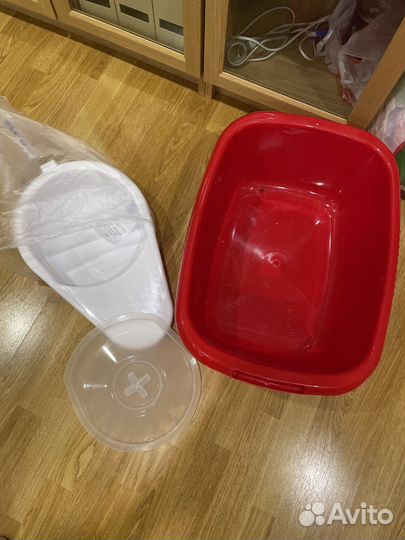 Пеленки, подгузники, медикоменты, шприцы