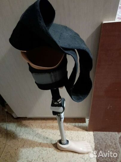 Протез на левую ногу. Цена договорная.Нов.42раз