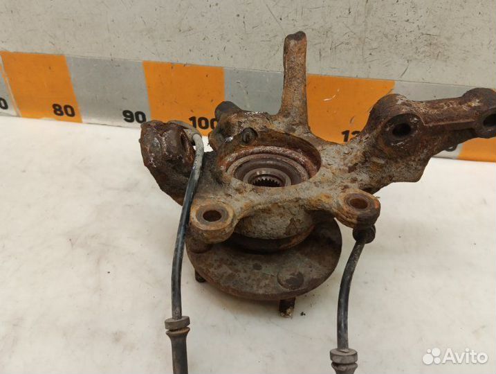 Кулак поворотный передний левый Nissan Almera N16