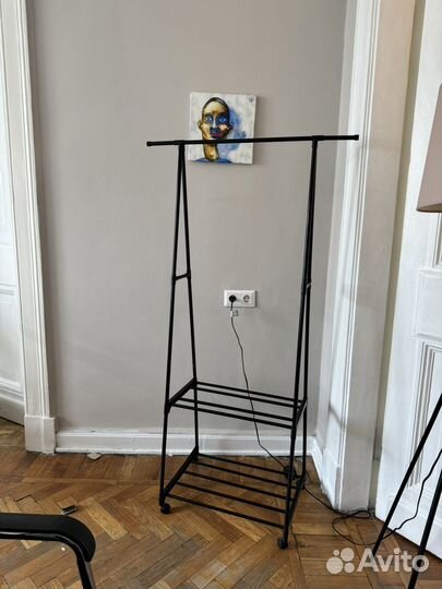 Вешалка напольная для одежды