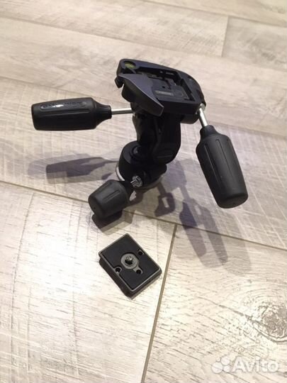 Штативная голова Manfrotto 804RC2